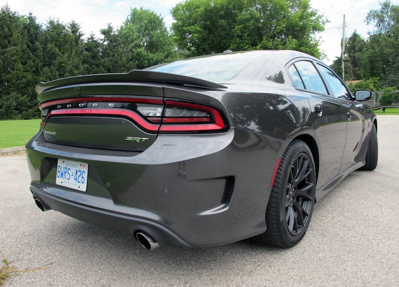 2015 dodge charger srt hellcat