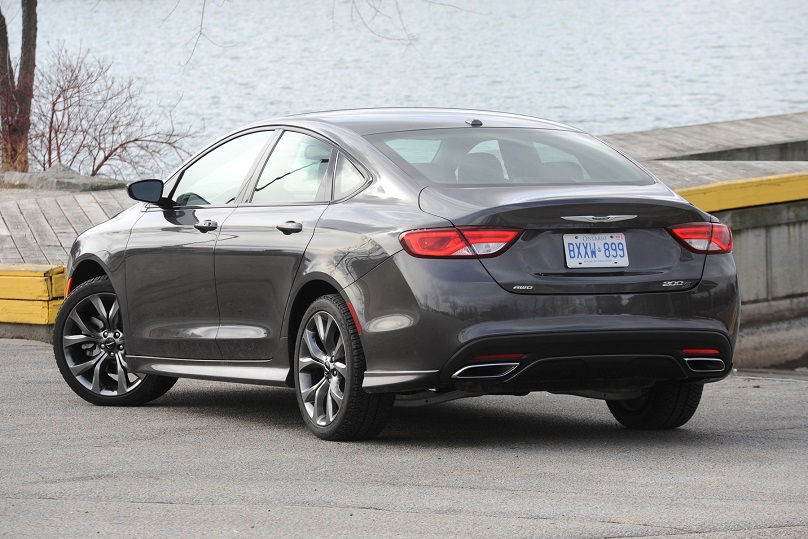 Chrysler 200S AWD a midsize with muscle WHEELS.ca