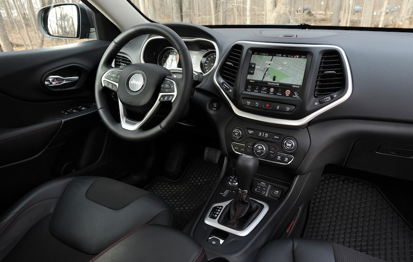 Jeep Cherokee Trailhawk 2016 interior